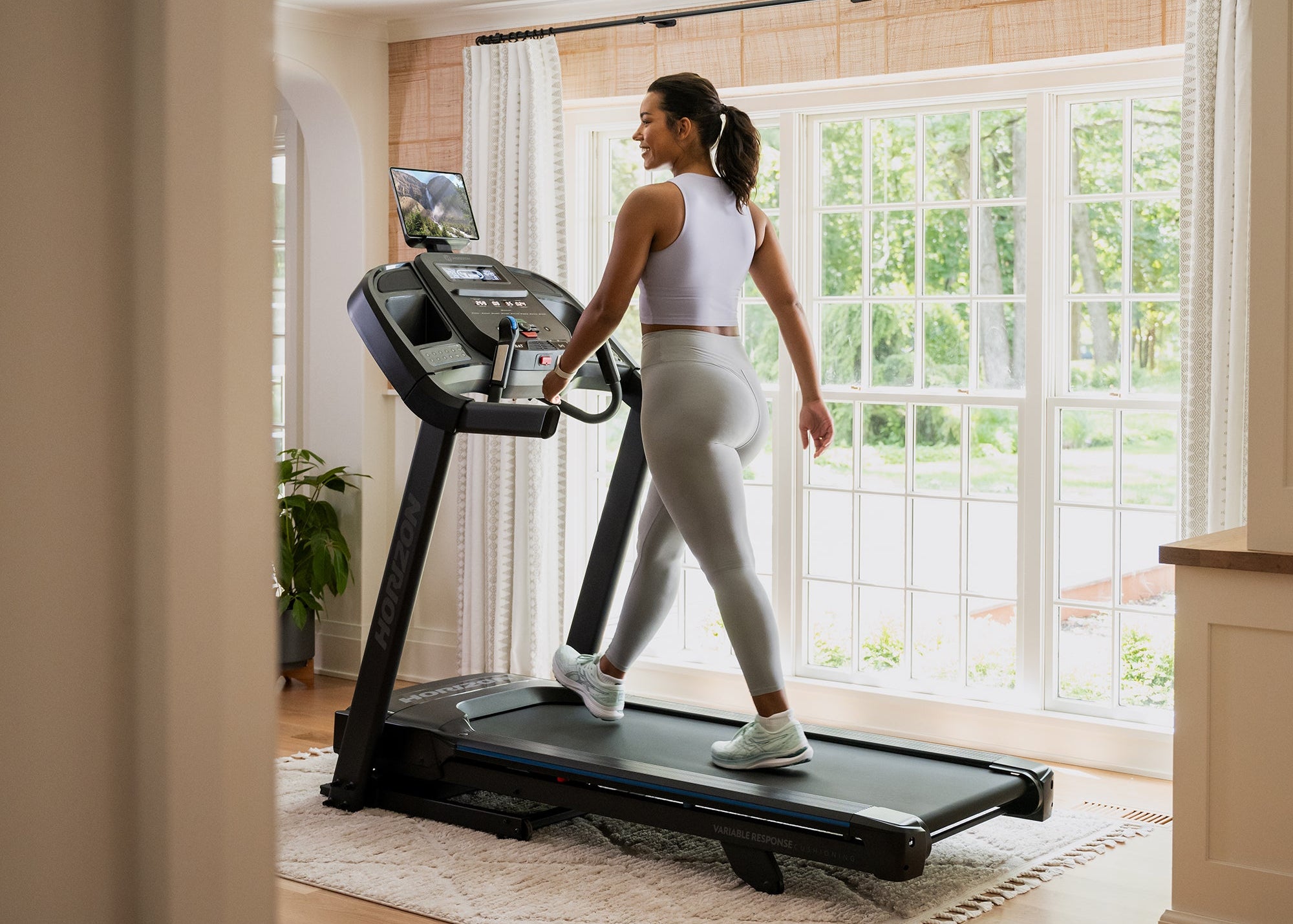 ランニングマシン Horizon 7.0 AT (Treadmill) 7.0 AT Treadmill - Powerful Performance | Horizon Fitness