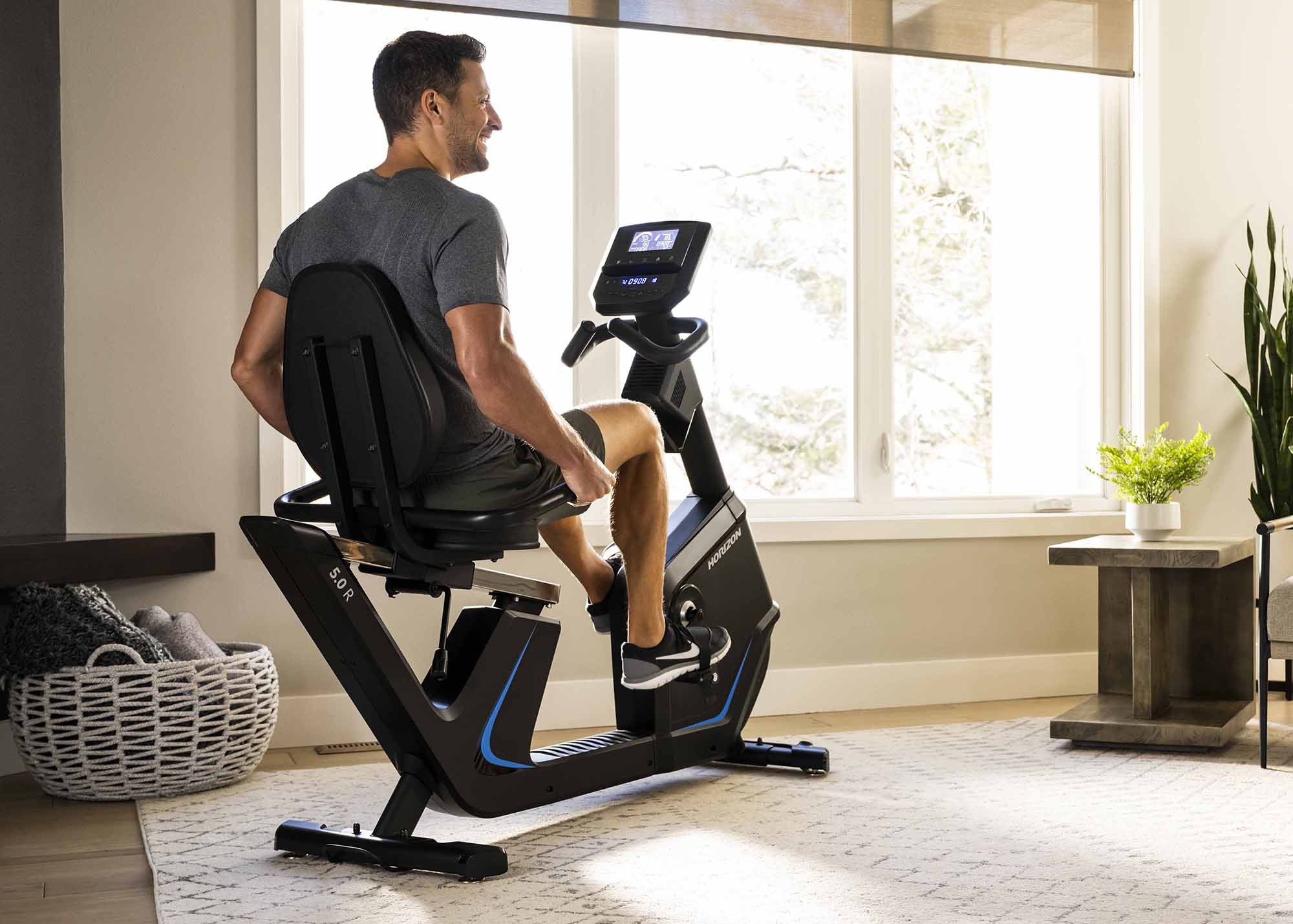 5.0 R Recumbent Bike