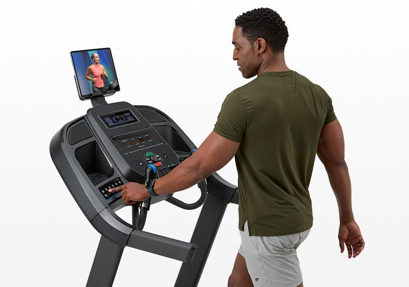 7.0 AT Treadmill - Powerful Performance | Horizon Fitness